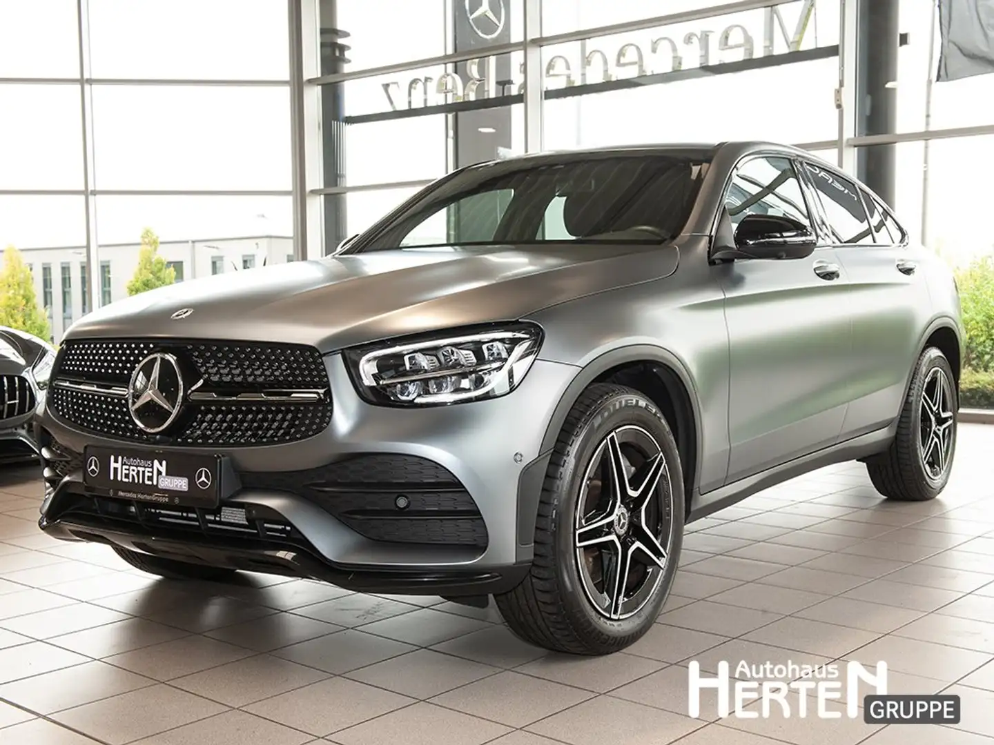 Mercedes-Benz GLC 300 4M.+AMG+NIGHT+LED+360°+19ZOLL+MBUX-NAVI Grijs - 1