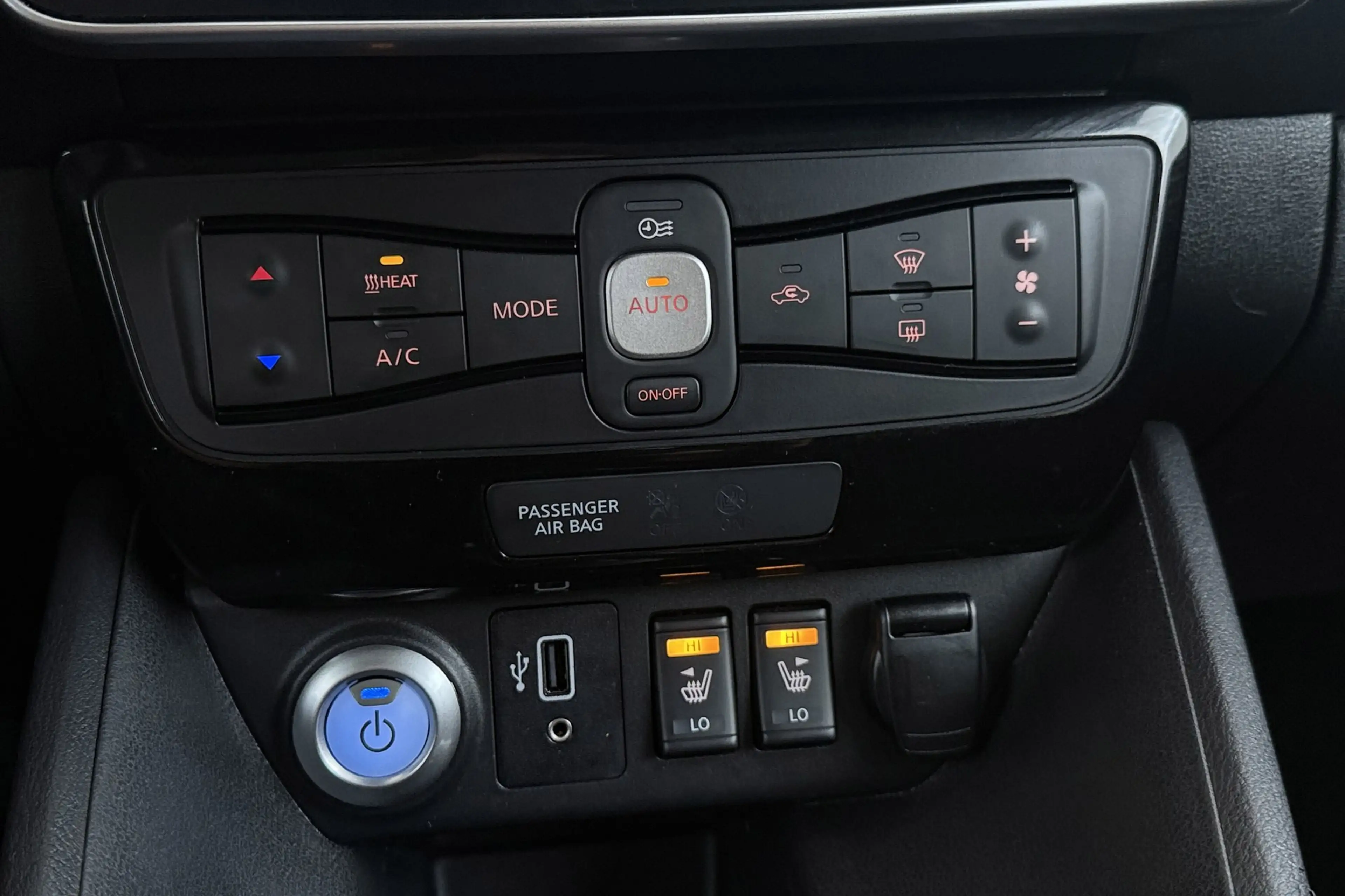 Nissan Leaf N-Connecta 40 kWh | Org NL | SOH 88% | CarPlay | S — photo 32