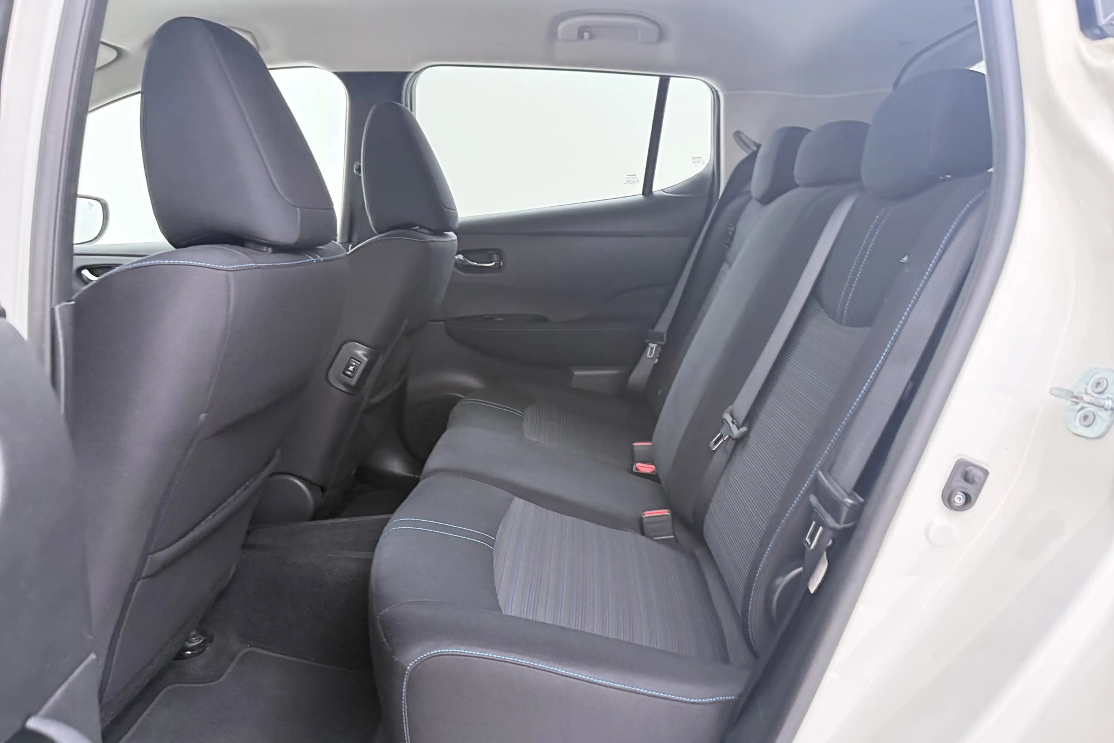 Nissan Leaf N-Connecta 40 kWh | Org NL | SOH 88% | CarPlay | S — photo 19