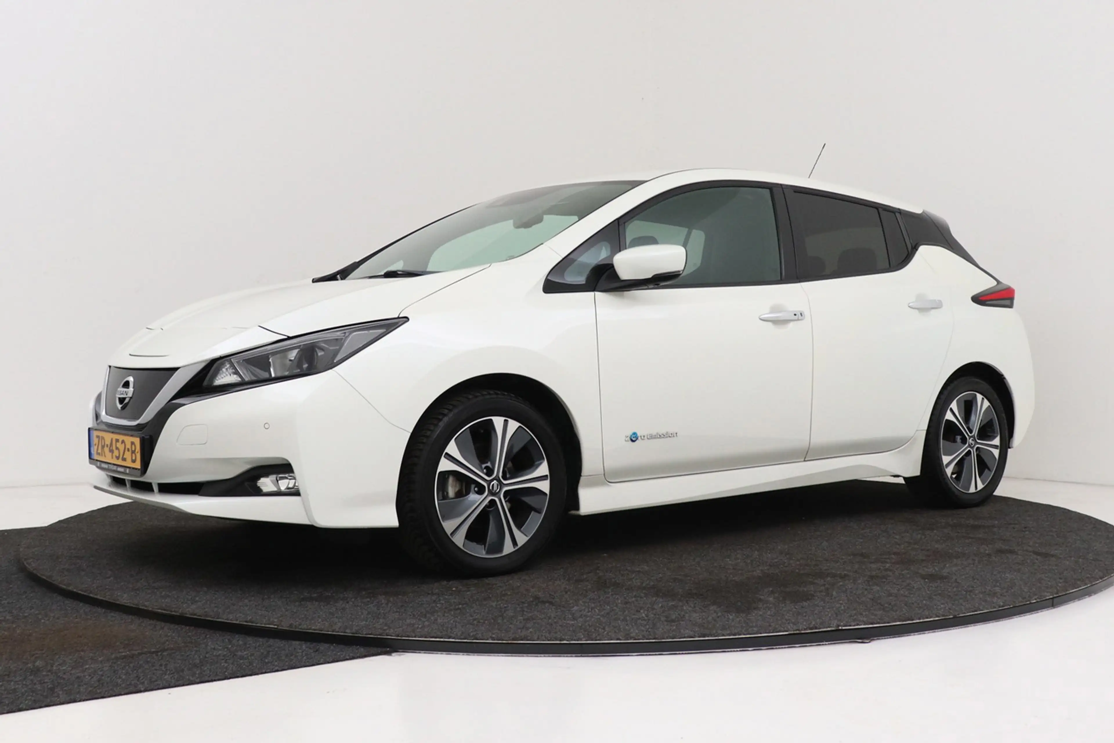 Nissan Leaf N-Connecta 40 kWh | Org NL | SOH 88% | CarPlay | S — photo 5