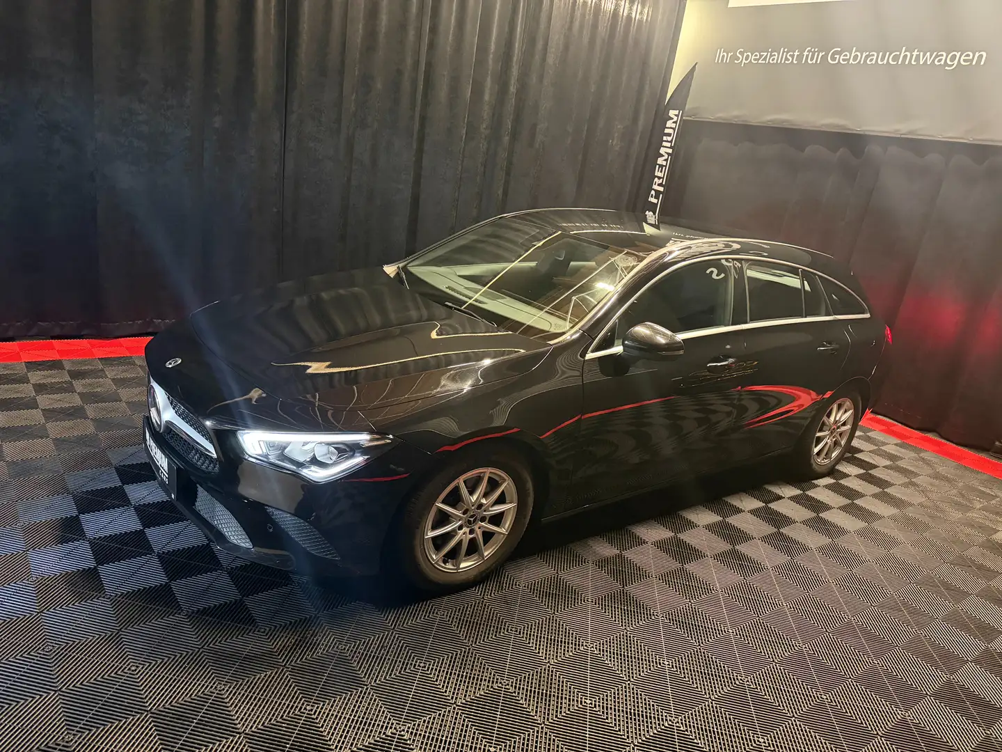 Mercedes-Benz CLA 180 CLA *AHK*VIRTUAL-COCKPIT*KAMERA* Schwarz - 1
