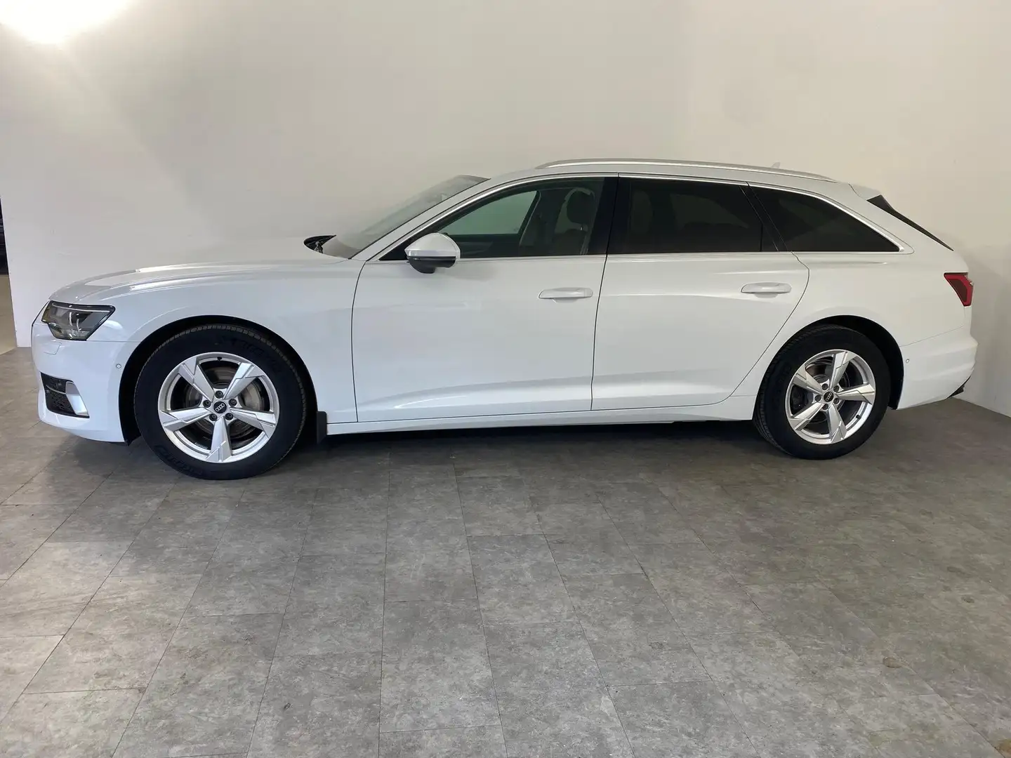 Audi A6 Avant 40 2.0 TDI quattro sport LED*AHK*RFK*SITZ... Weiß - 2