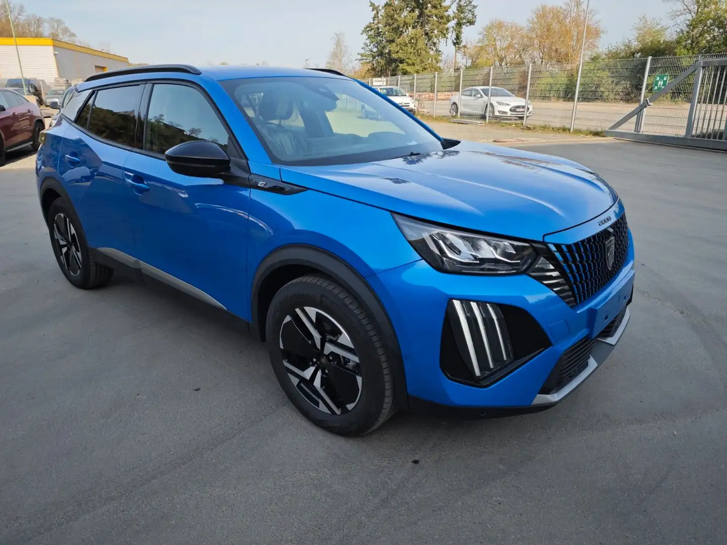 Peugeot 2008 e- Allure Kamera Tageszulassung TOP Blau - 1
