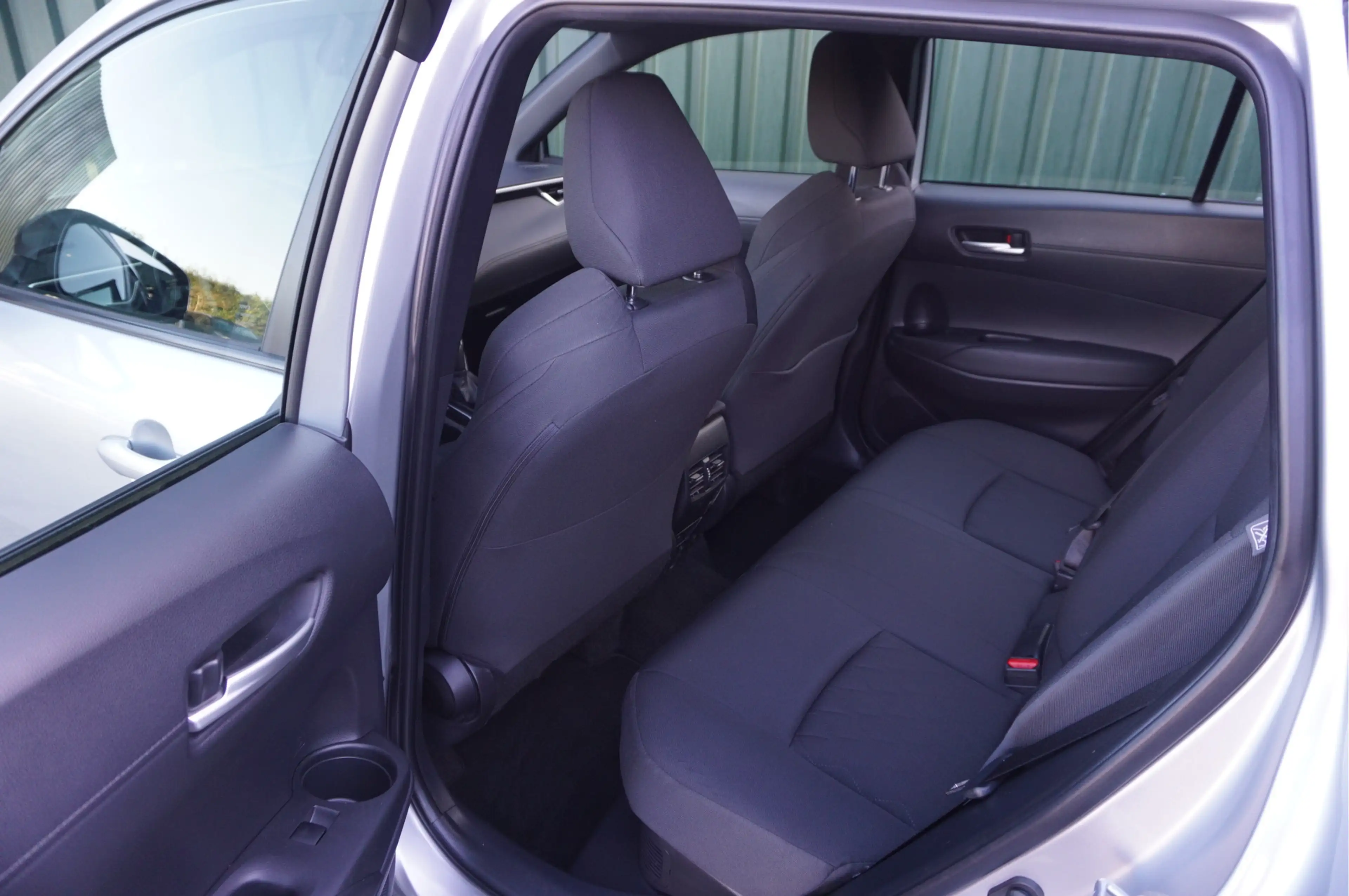 Toyota Corolla Cross Hybrid 140pk Active + Camera/ Carplay/ Cruise/ LED — photo 13