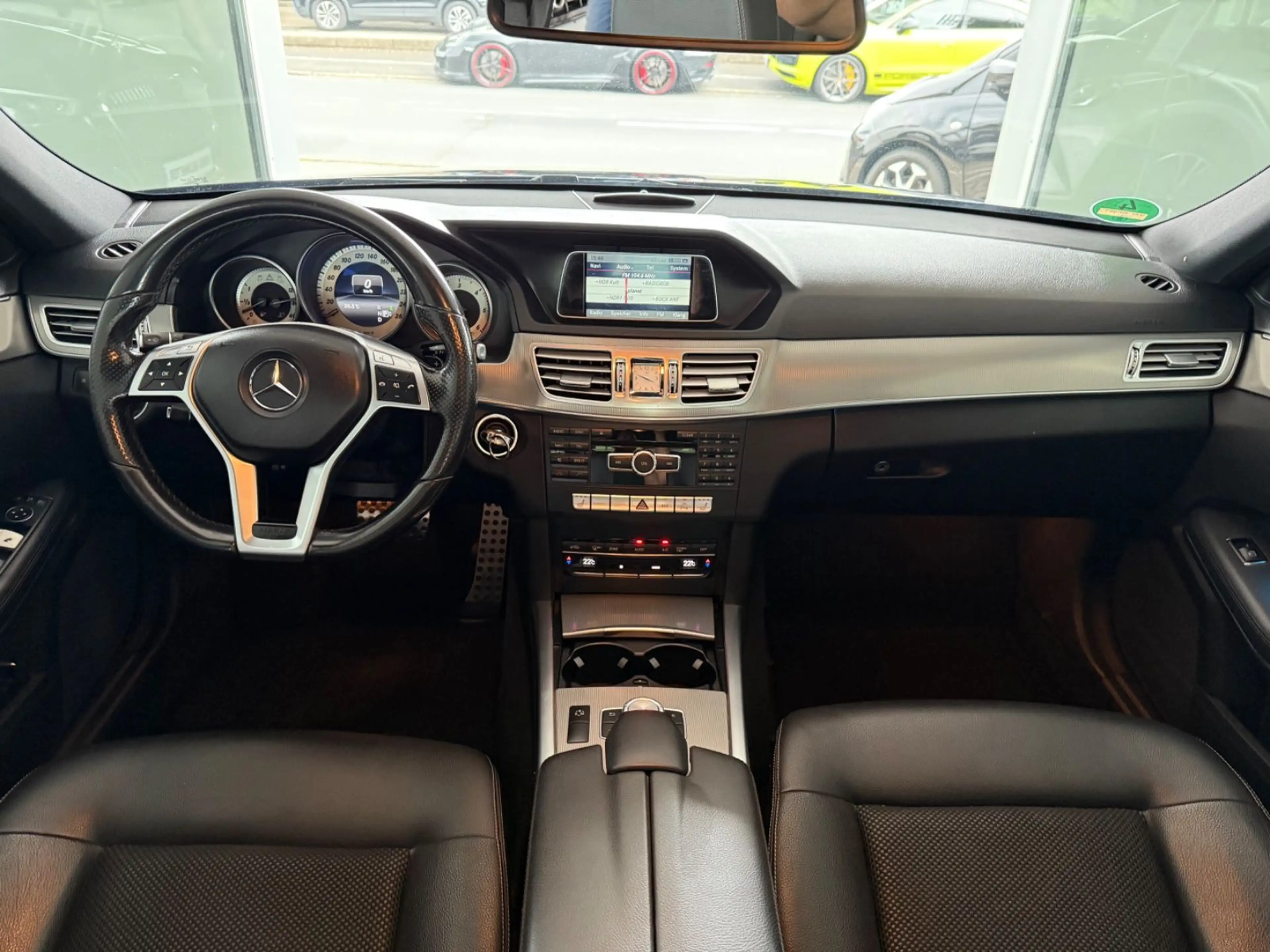 Mercedes-Benz E 200 Limousine AMG Line Navi Xenon Leder SHZ LM — photo 13