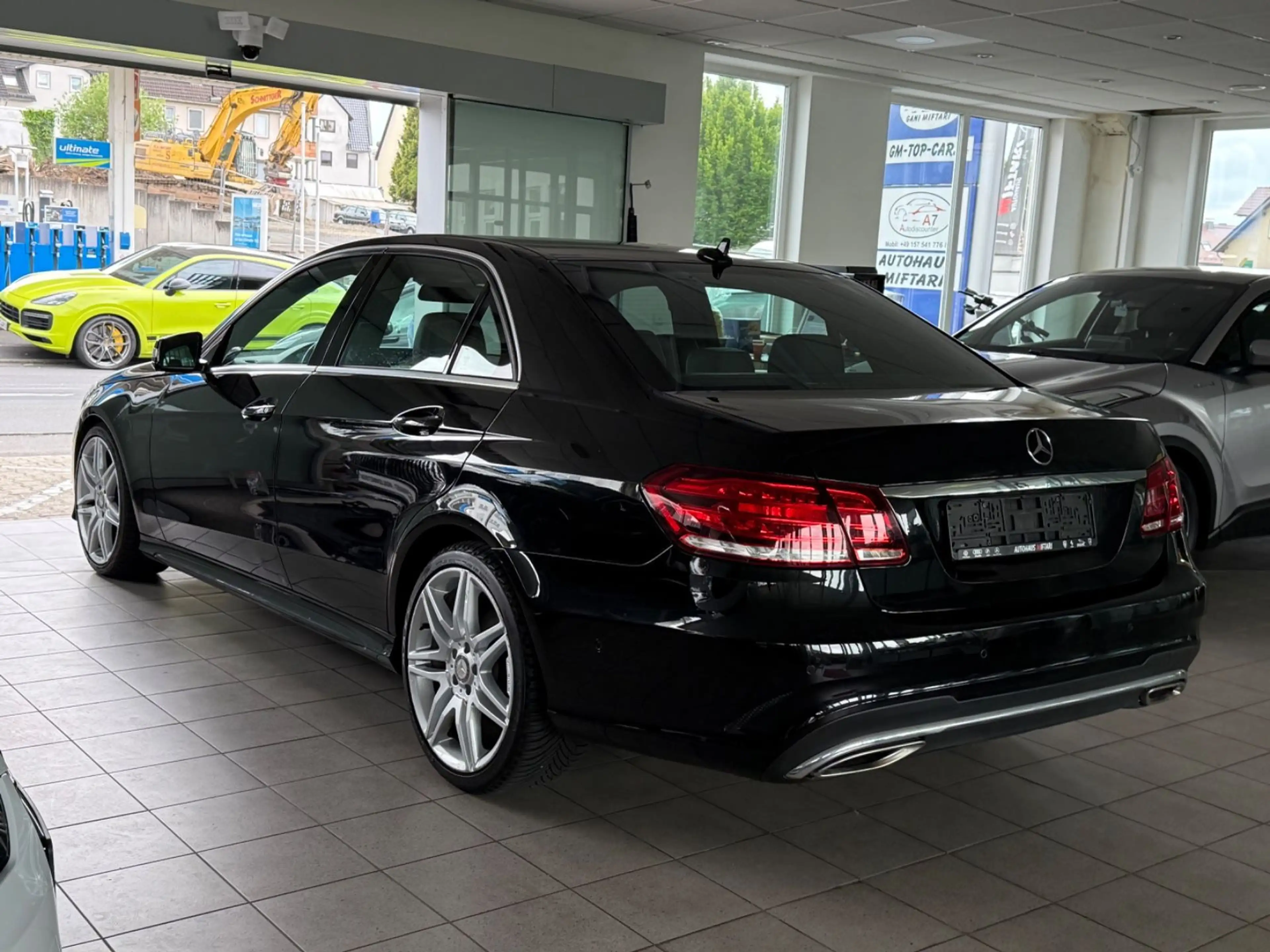 Mercedes-Benz E 200 Limousine AMG Line Navi Xenon Leder SHZ LM — photo 4