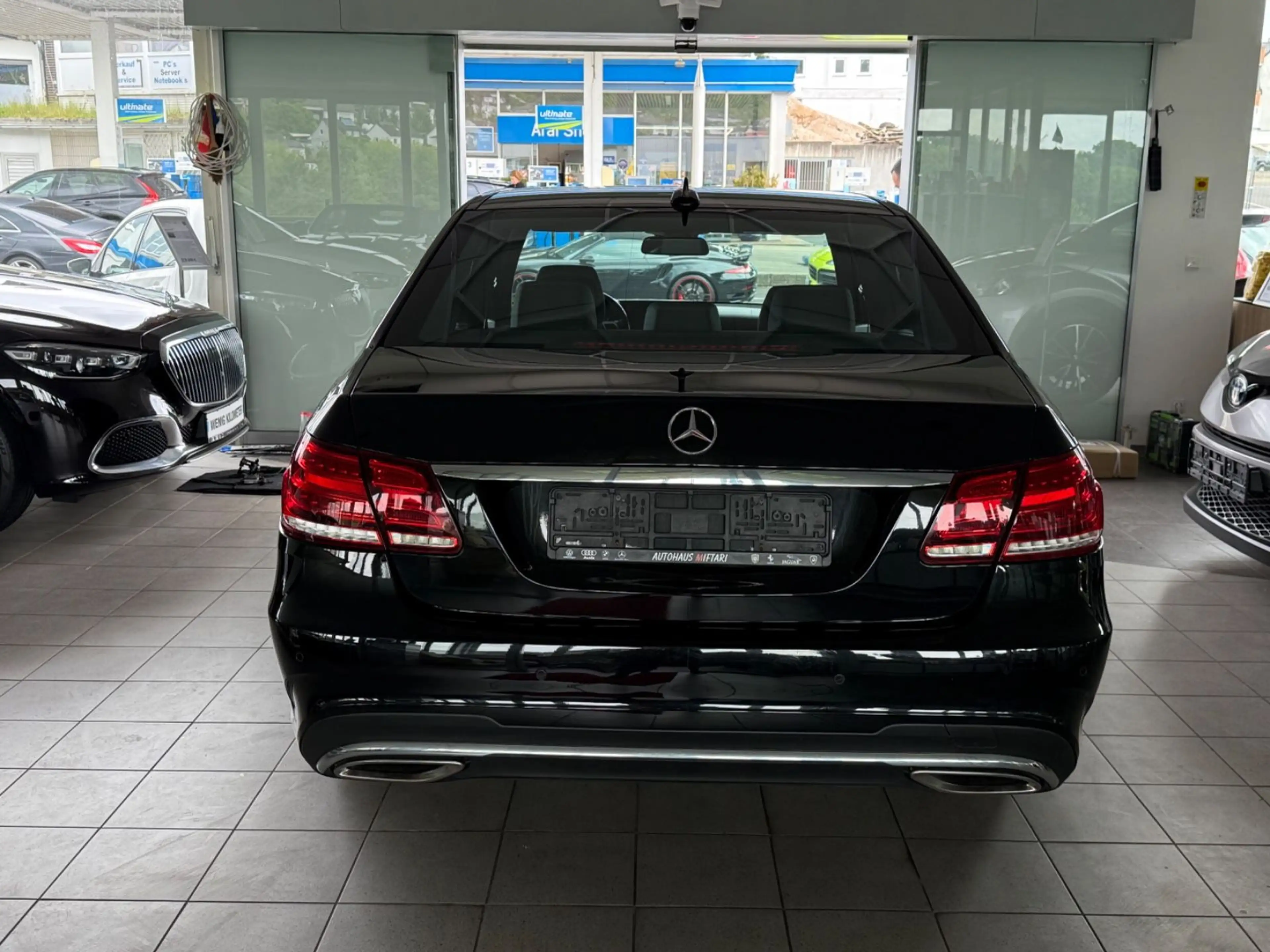Mercedes-Benz E 200 Limousine AMG Line Navi Xenon Leder SHZ LM — photo 8