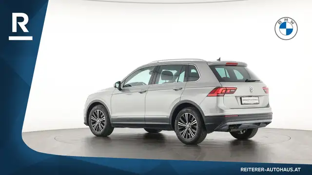 Volkswagen Tiguan view 4