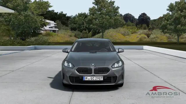 BMW 2 Series view 4