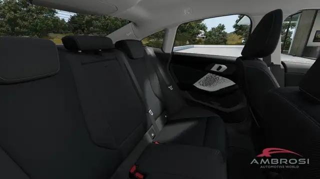 BMW 2 Series view 13