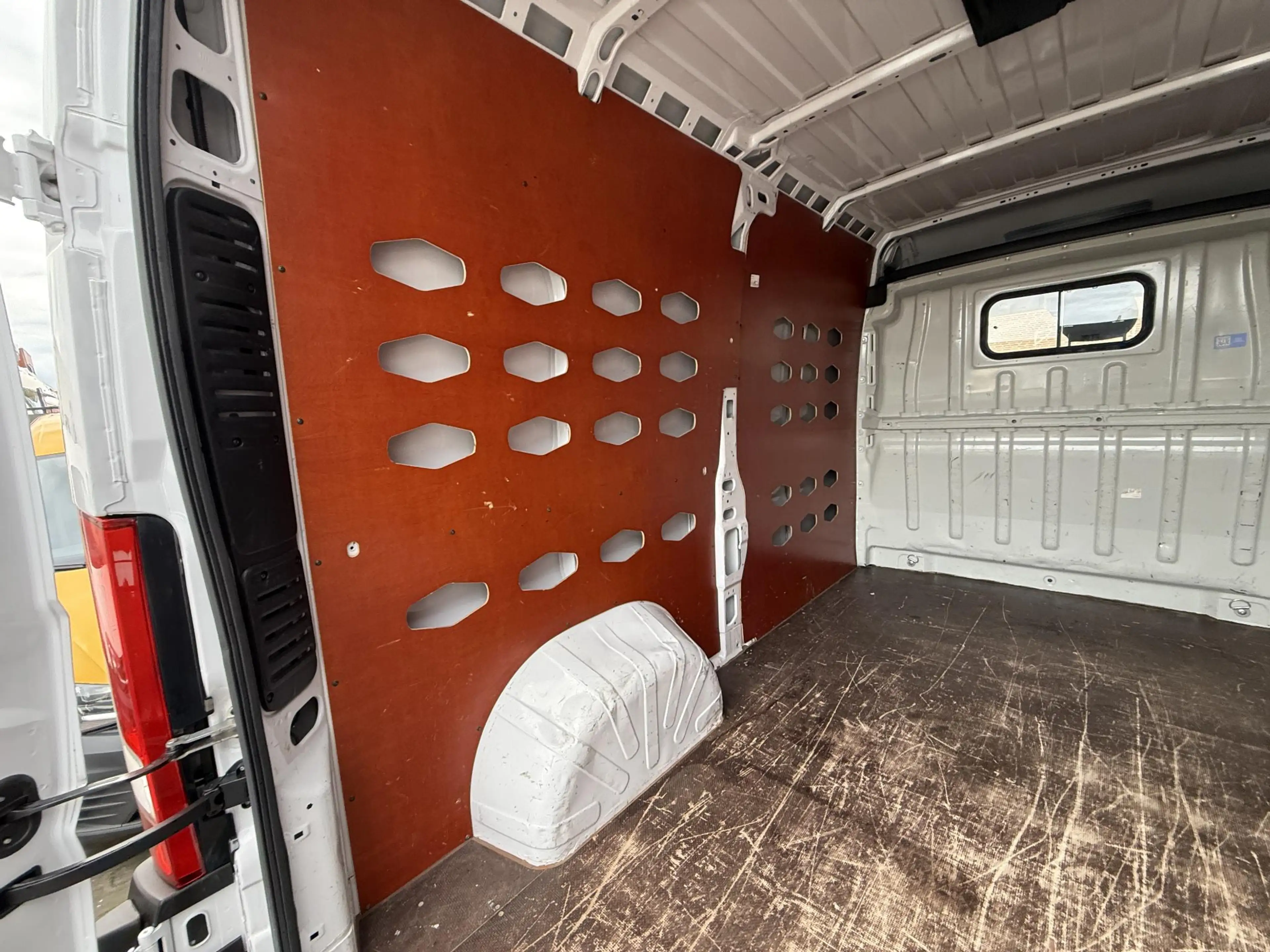 Fiat Ducato 33 2.3 MultiJet L2H2 AUTOMAAT EURO-6 CAMERA NAVI — photo 10