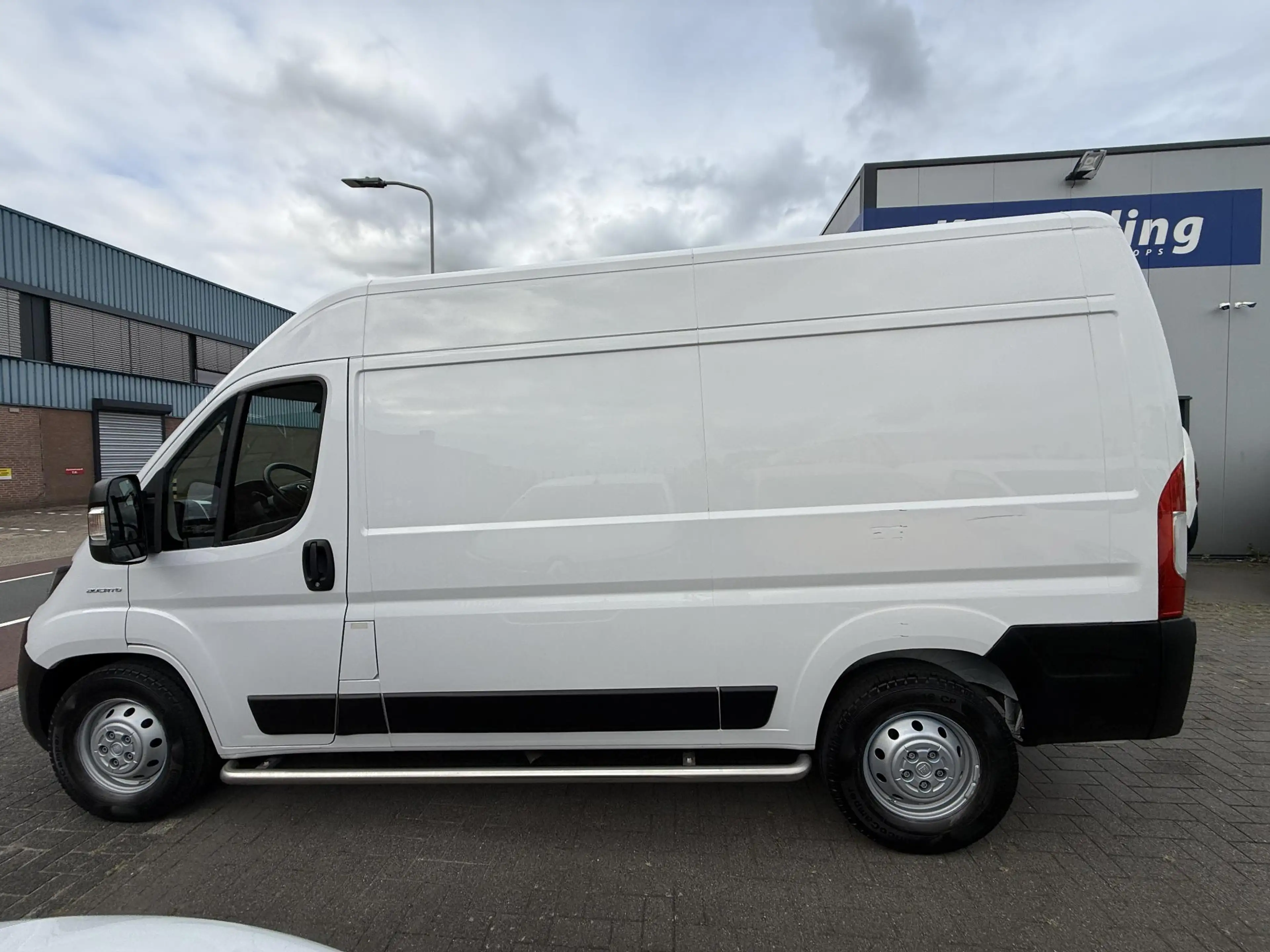 Fiat Ducato 33 2.3 MultiJet L2H2 AUTOMAAT EURO-6 CAMERA NAVI — photo 2