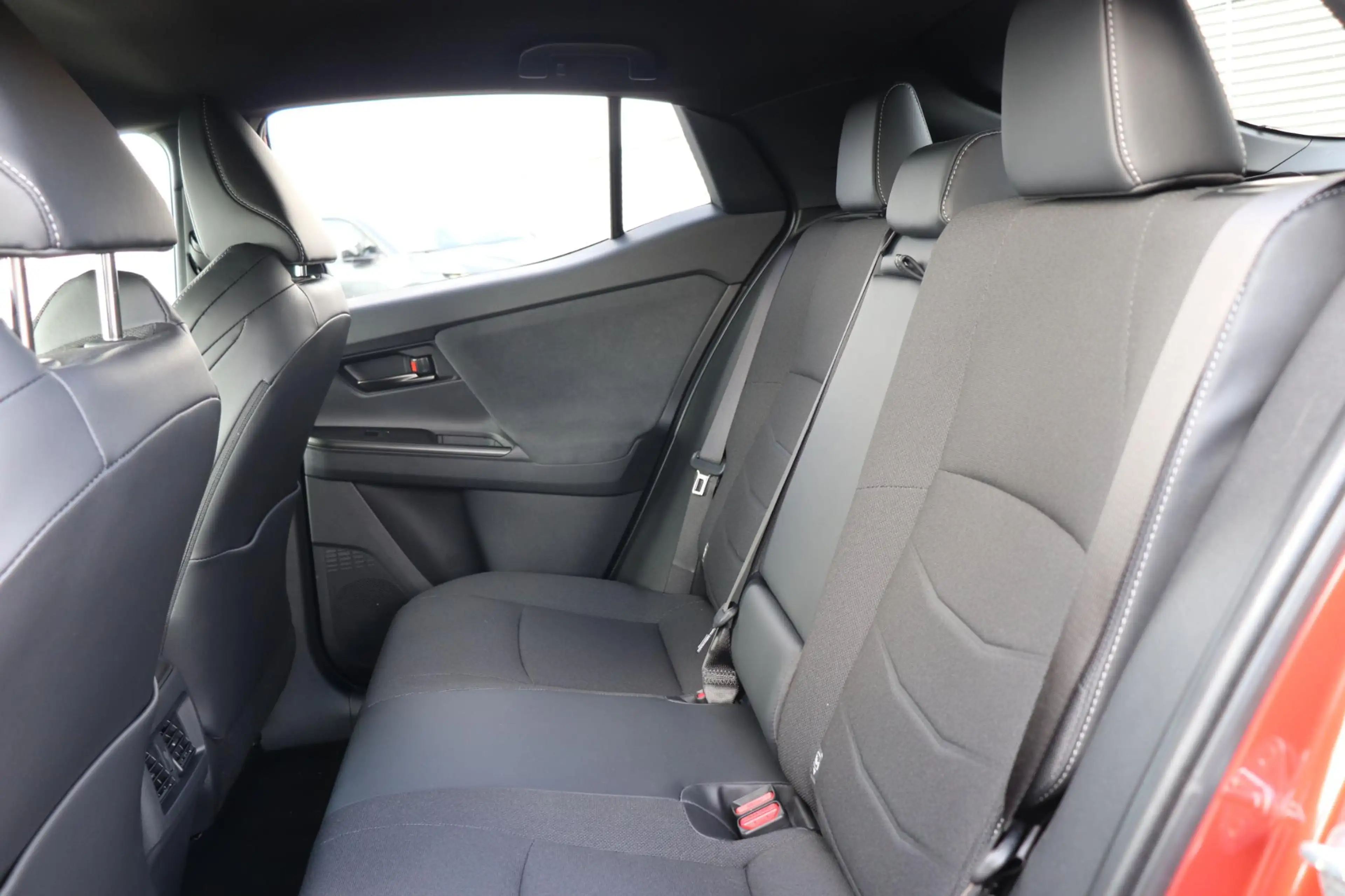 Toyota C-HR+ First Edition 77 kWh Demovoordeel!, 607 (WLTP), El — photo 15