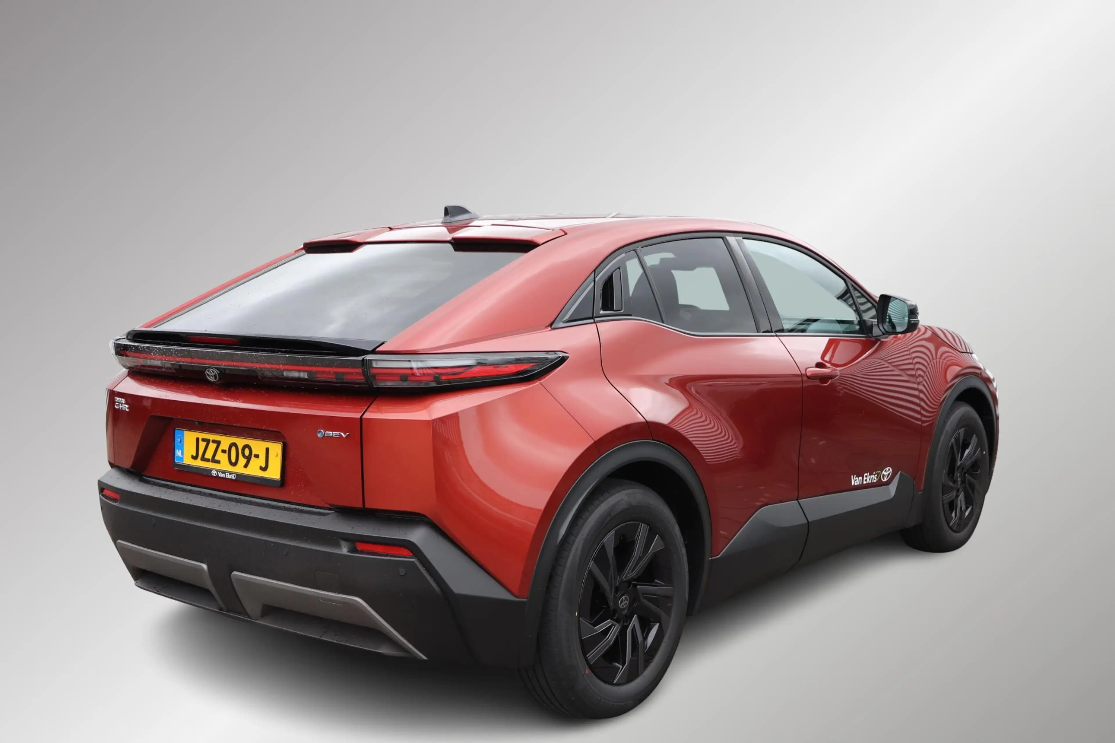 Toyota C-HR+ First Edition 77 kWh Demovoordeel!, 607 (WLTP), El — photo 2