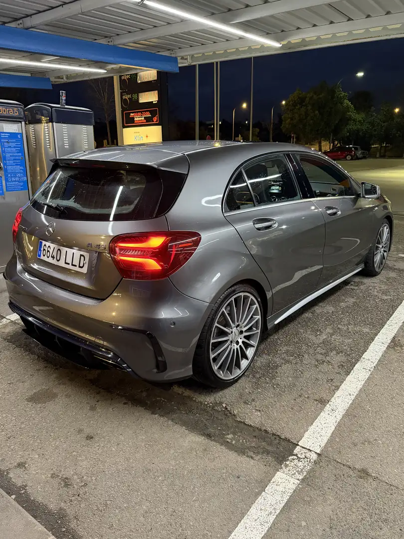 Mercedes-Benz A 45 AMG 4Matic 7G-DCT - 2