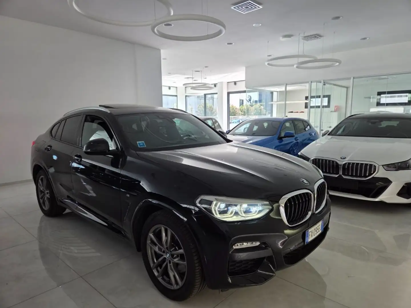 BMW X4 xDrive30i Msport Pinze Blu Tetto Negro - 2