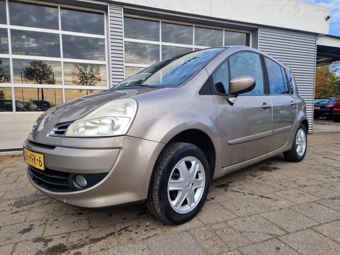 Renault Grand Modus 1.2 TCE Dynamique Bej - 1
