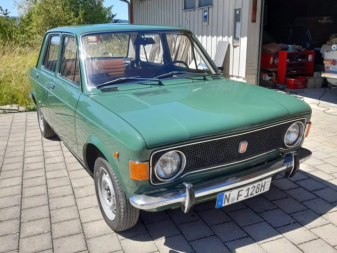 Fiat 128 Limusine, 1. Serie 1971, foto 2
