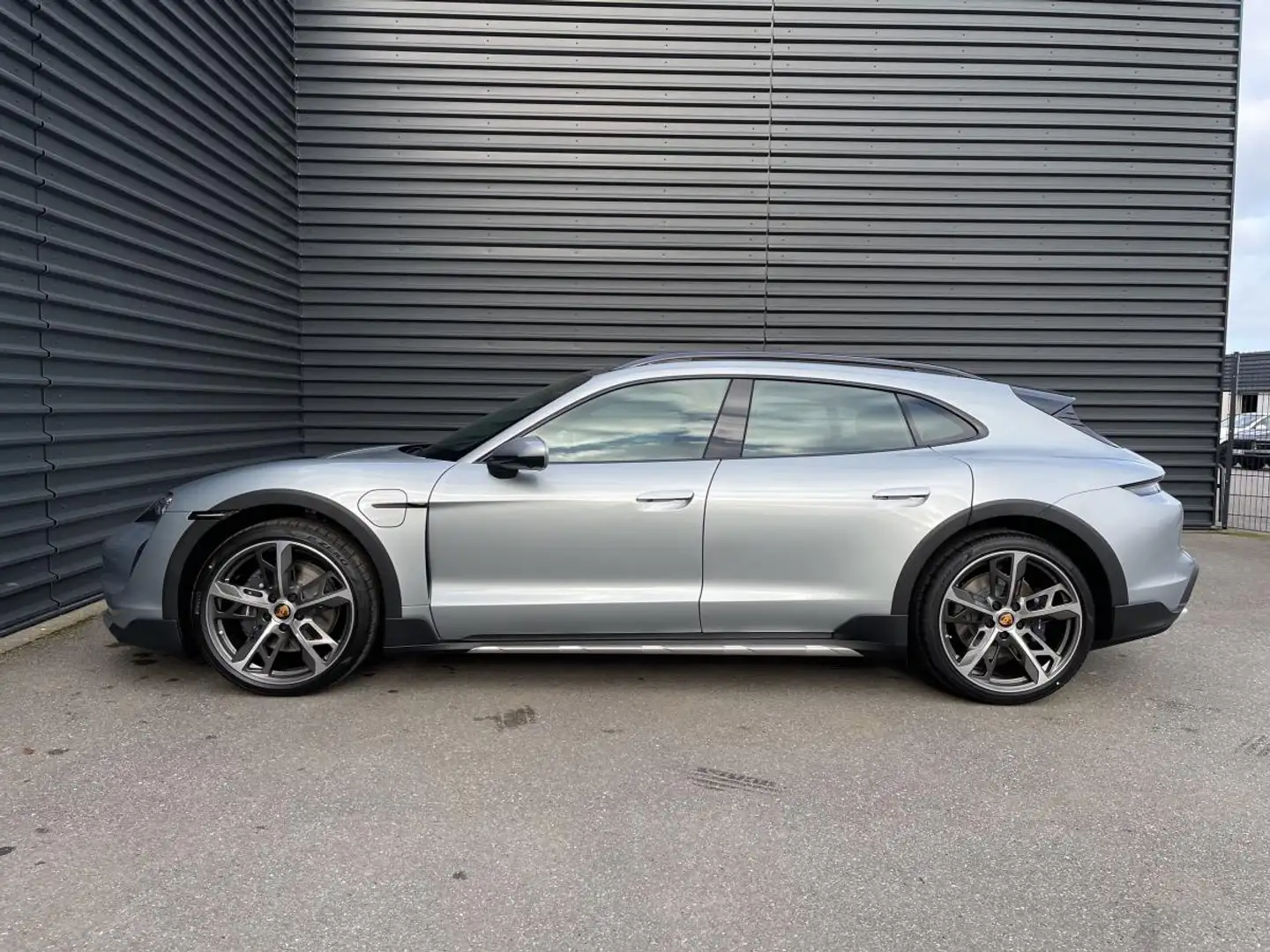 Porsche Taycan Taycan 4 Cross Turismo Silber - 2