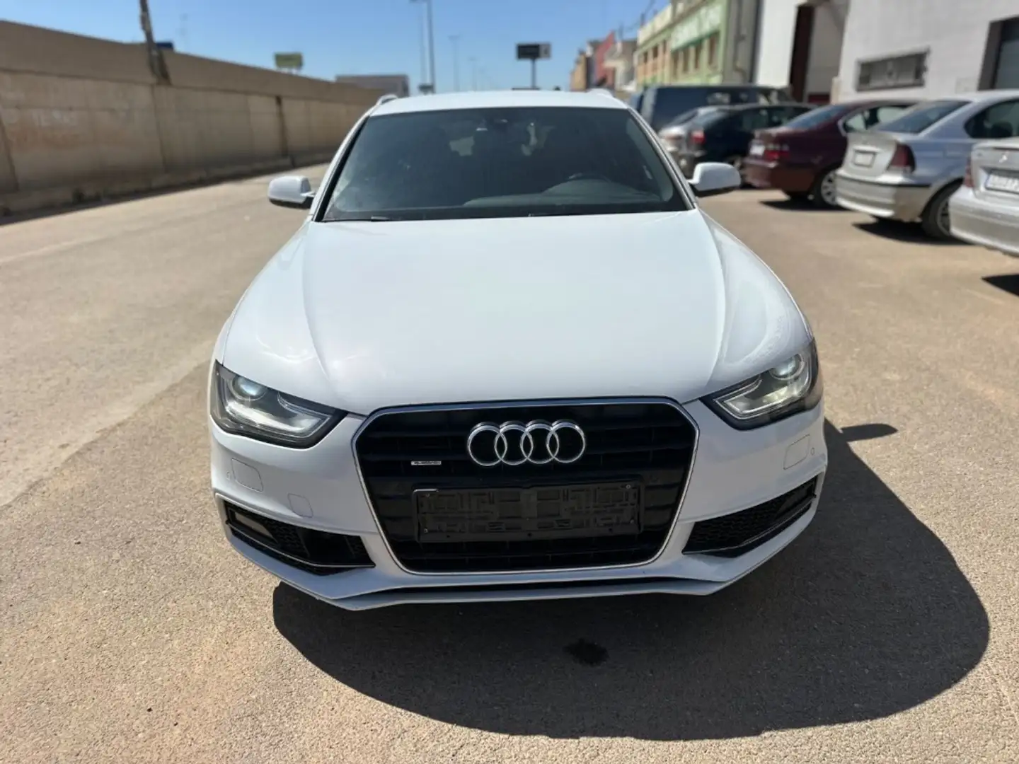 Audi A4 Avant 2.0TDI CD S line edition Q. 190 Blanco - 2
