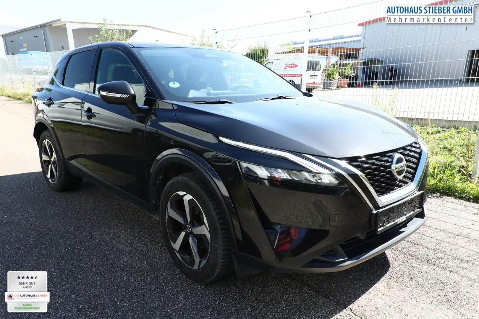 Nissan Qashqai N-Connecta 1.3 DIG-T 158 Xtronic LED PDC 116 kW... Schwarz - 2