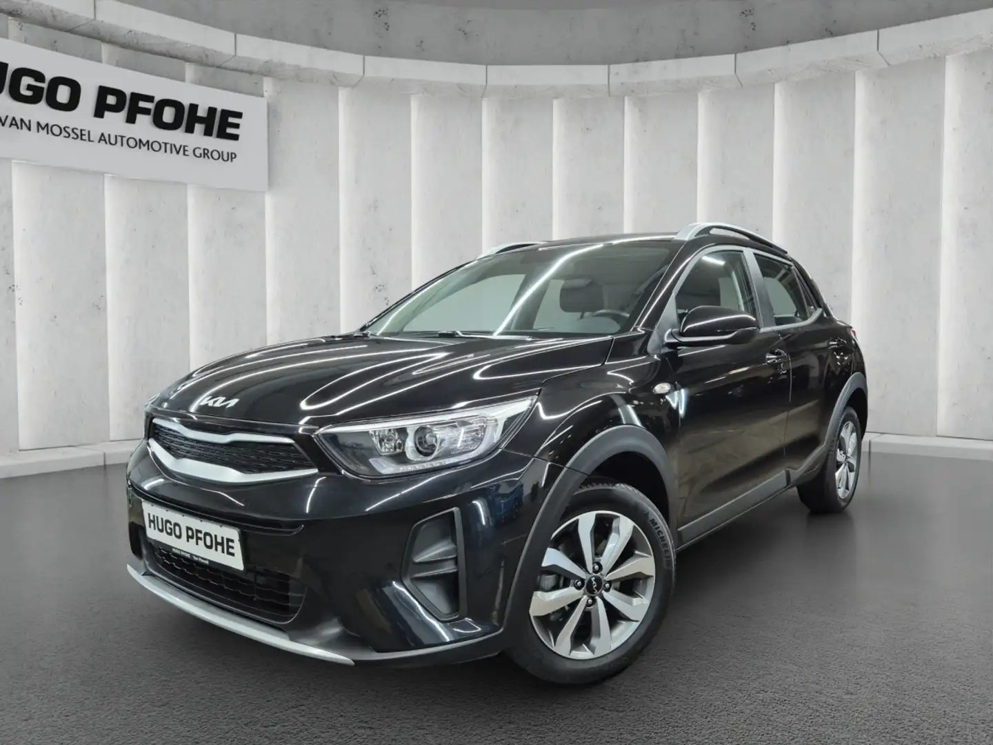 Kia Stonic 1.0 T-GDI Pure Navi SHZ PDC Černá - 1