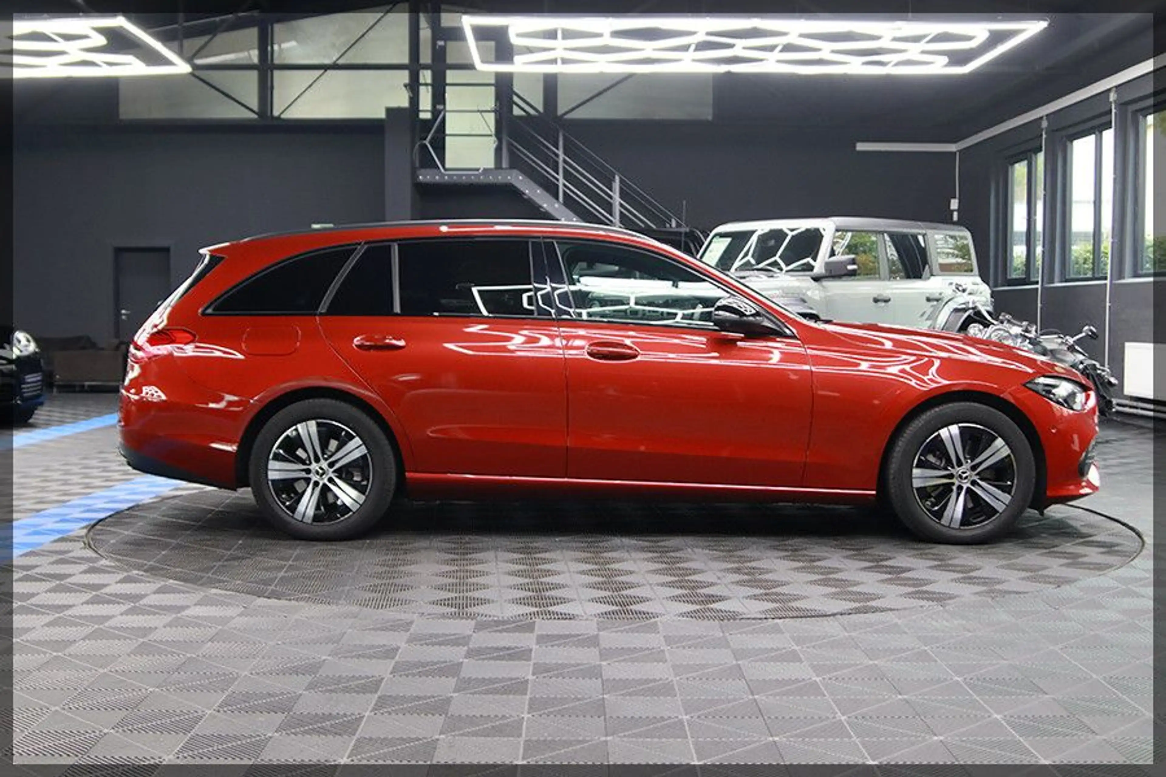 Mercedes-Benz C 220 d T AMG LINE PANO / CAM / PDC / NAVI — photo 7