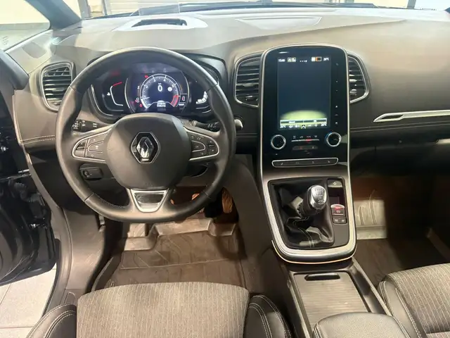 Renault Scenic view 9