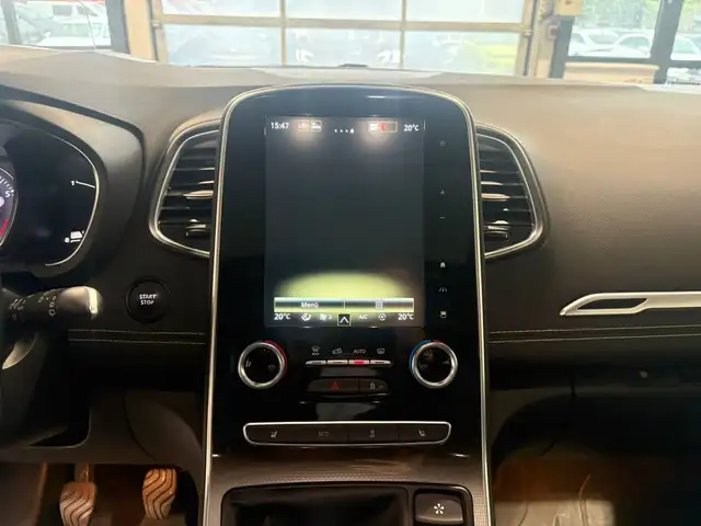 Renault Scenic view 11