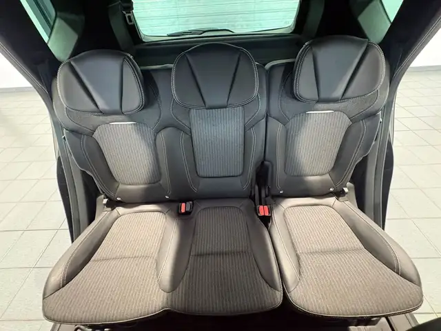 Renault Scenic view 14