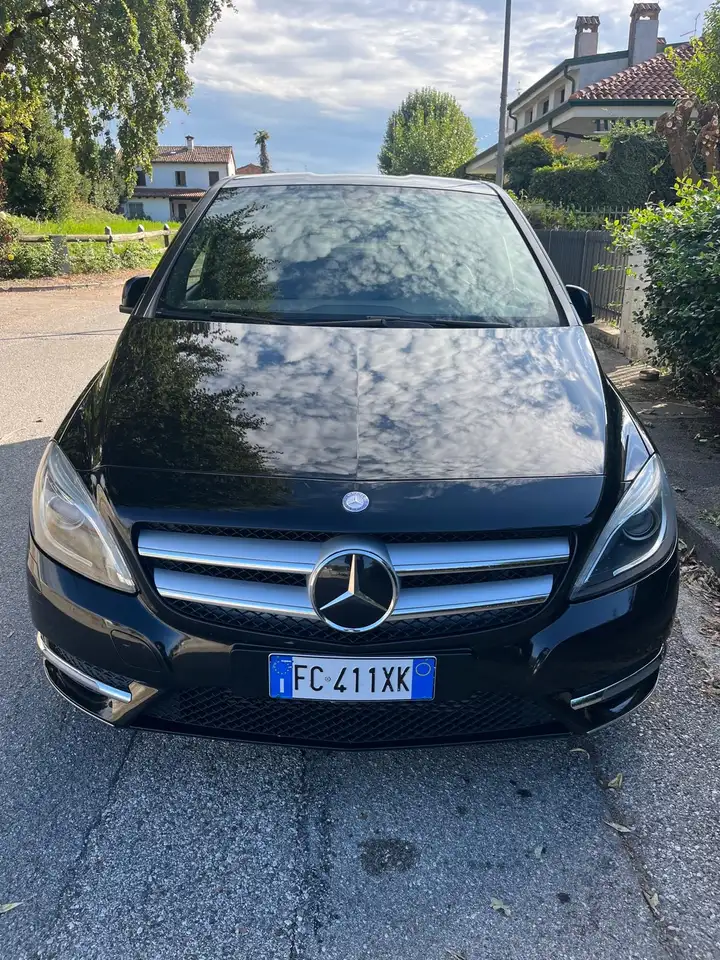 Mercedes-Benz B 200