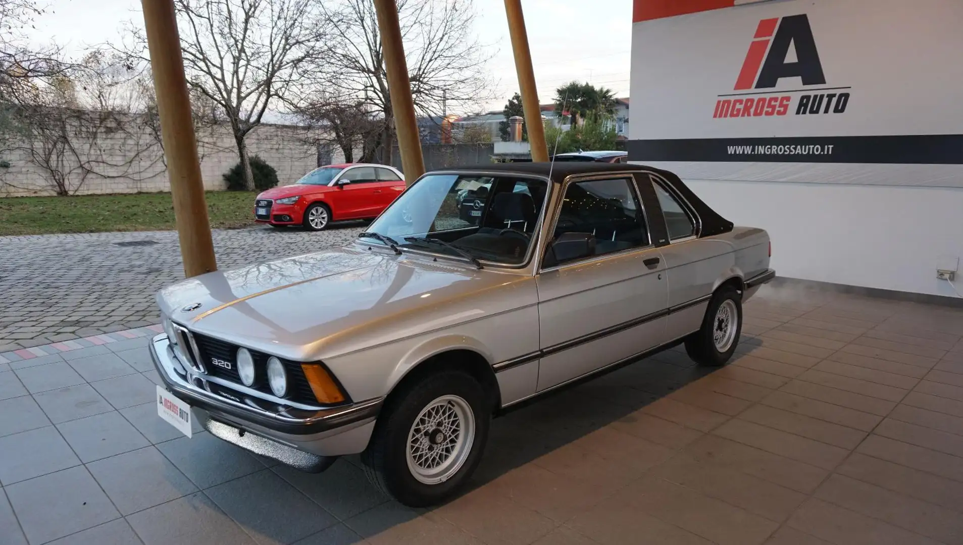 BMW 320 2 porte srebrna - 1