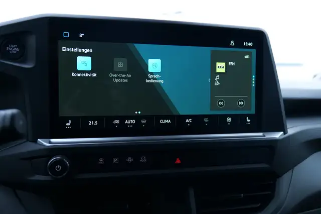 Volkswagen Transporter view 14
