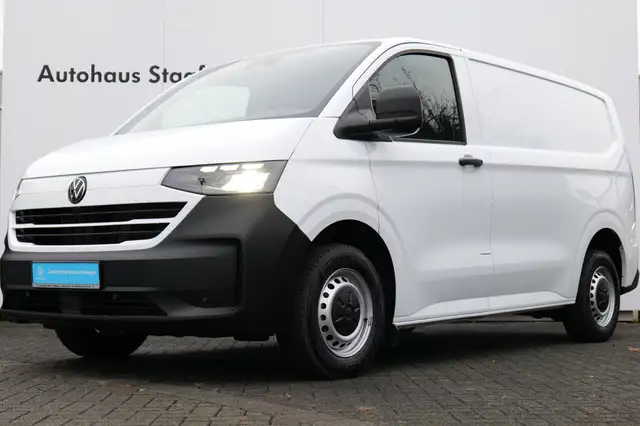 Volkswagen Transporter view 7