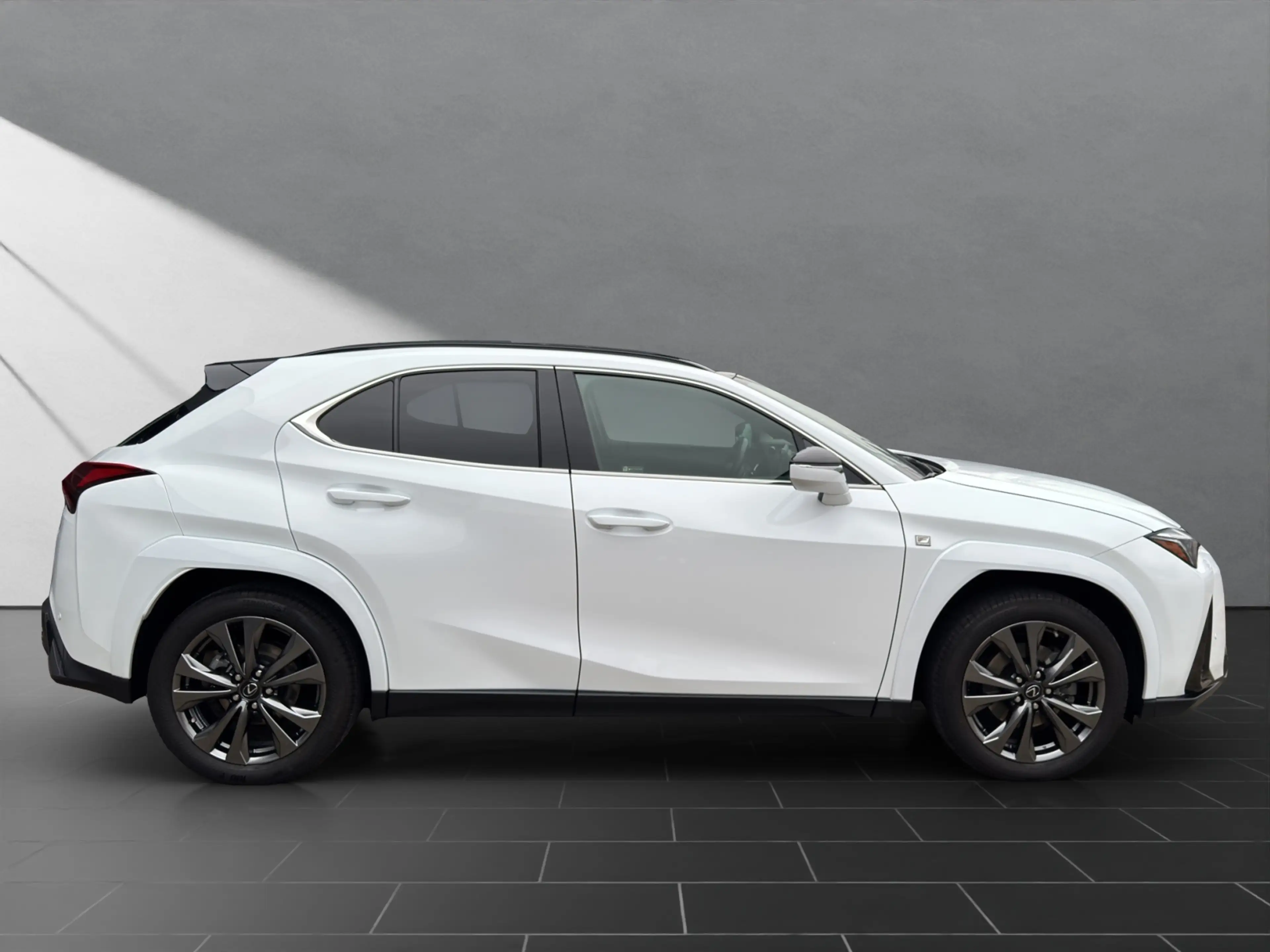 Lexus UX 250h 250h*F-SPORT*AHK*HUD*CARPLAY* 15J-GARANTIE* — photo 5