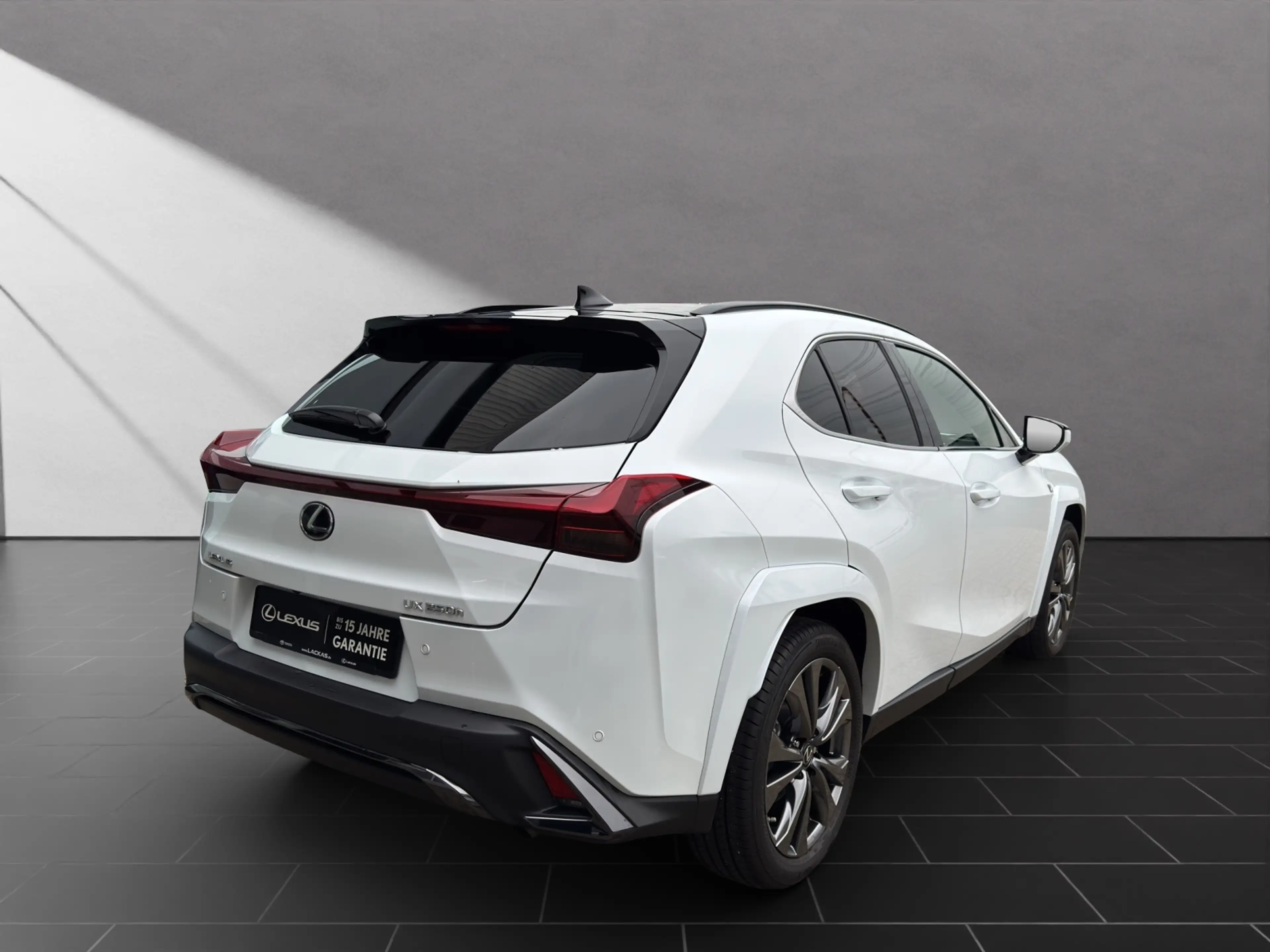 Lexus UX 250h 250h*F-SPORT*AHK*HUD*CARPLAY* 15J-GARANTIE* — photo 4