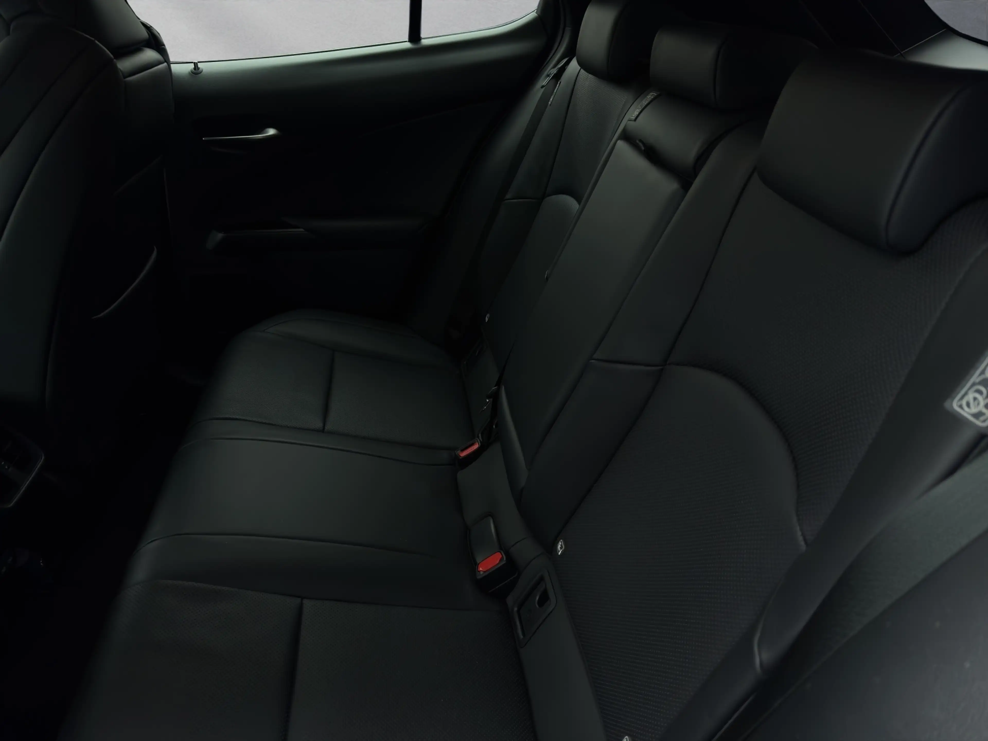 Lexus UX 250h 250h*F-SPORT*AHK*HUD*CARPLAY* 15J-GARANTIE* — photo 15
