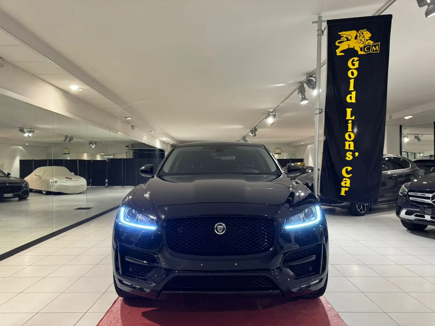 Jaguar F-Pace 2.0d AWD 180cv auto TETTO PANORAMICO*VETRI PRIVACY Zwart - 2