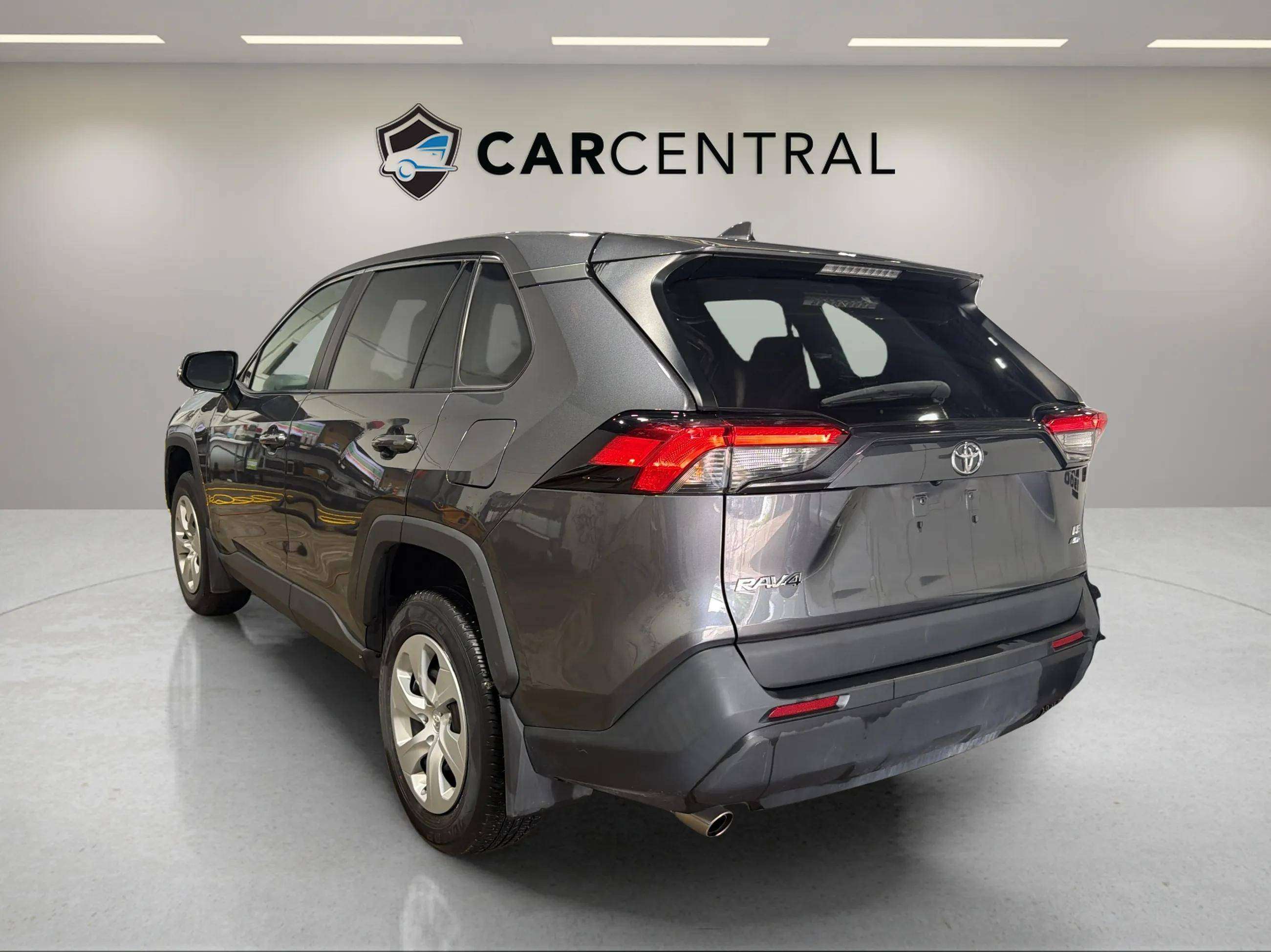2022 Toyota RAV4 LE AWD | 1 OWNER | CARPLAY| HEATED SEATS | — снимка 1