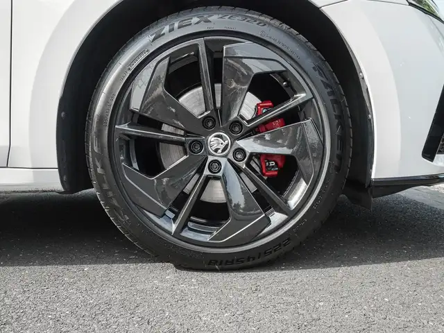 Skoda Octavia view 7