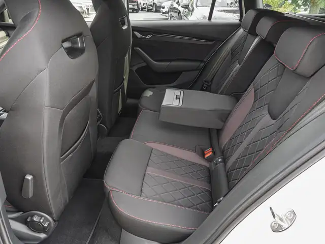 Skoda Octavia view 15