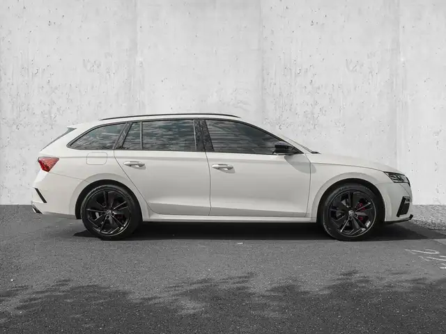 Skoda Octavia view 5
