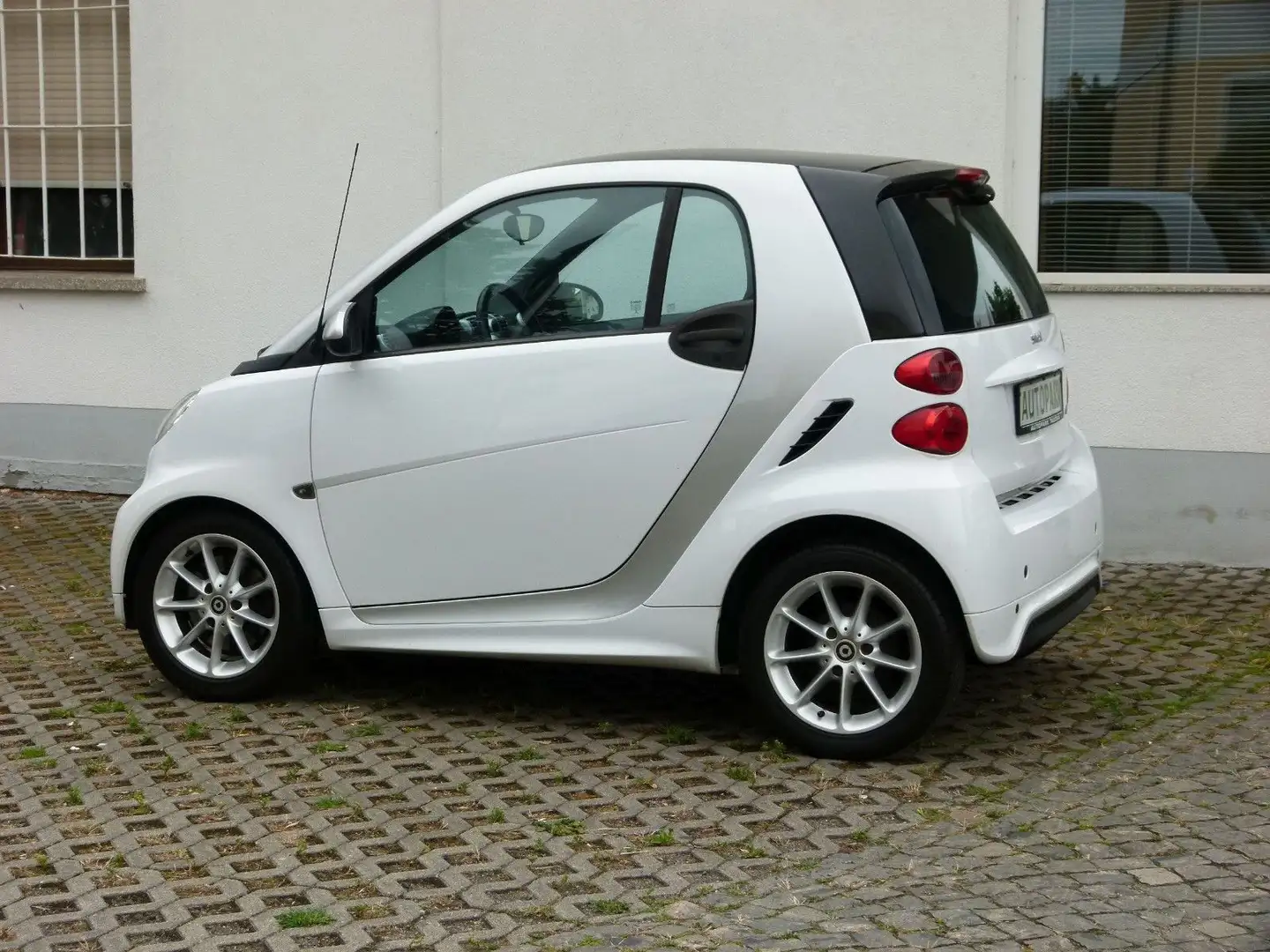 smart forTwo Klima SERVO Sitzheizung TÜV NEU +GARANTIE Weiß - 2