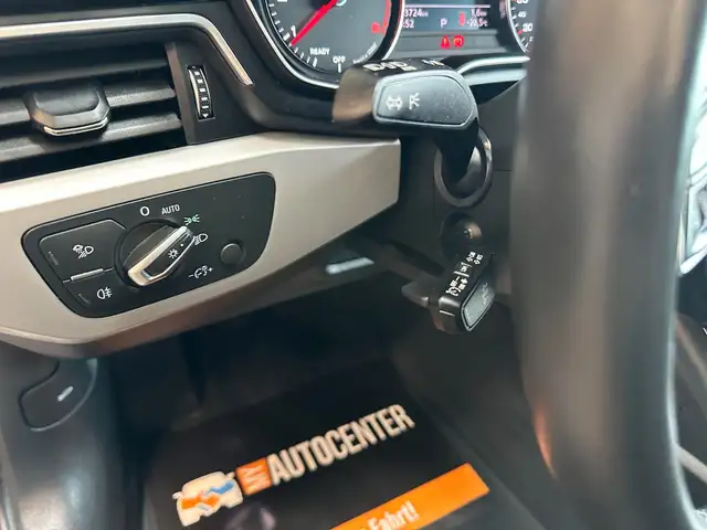 Audi A4 Avant view 8