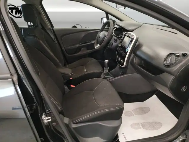 Renault Clio view 12