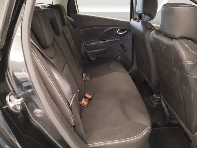 Renault Clio view 11