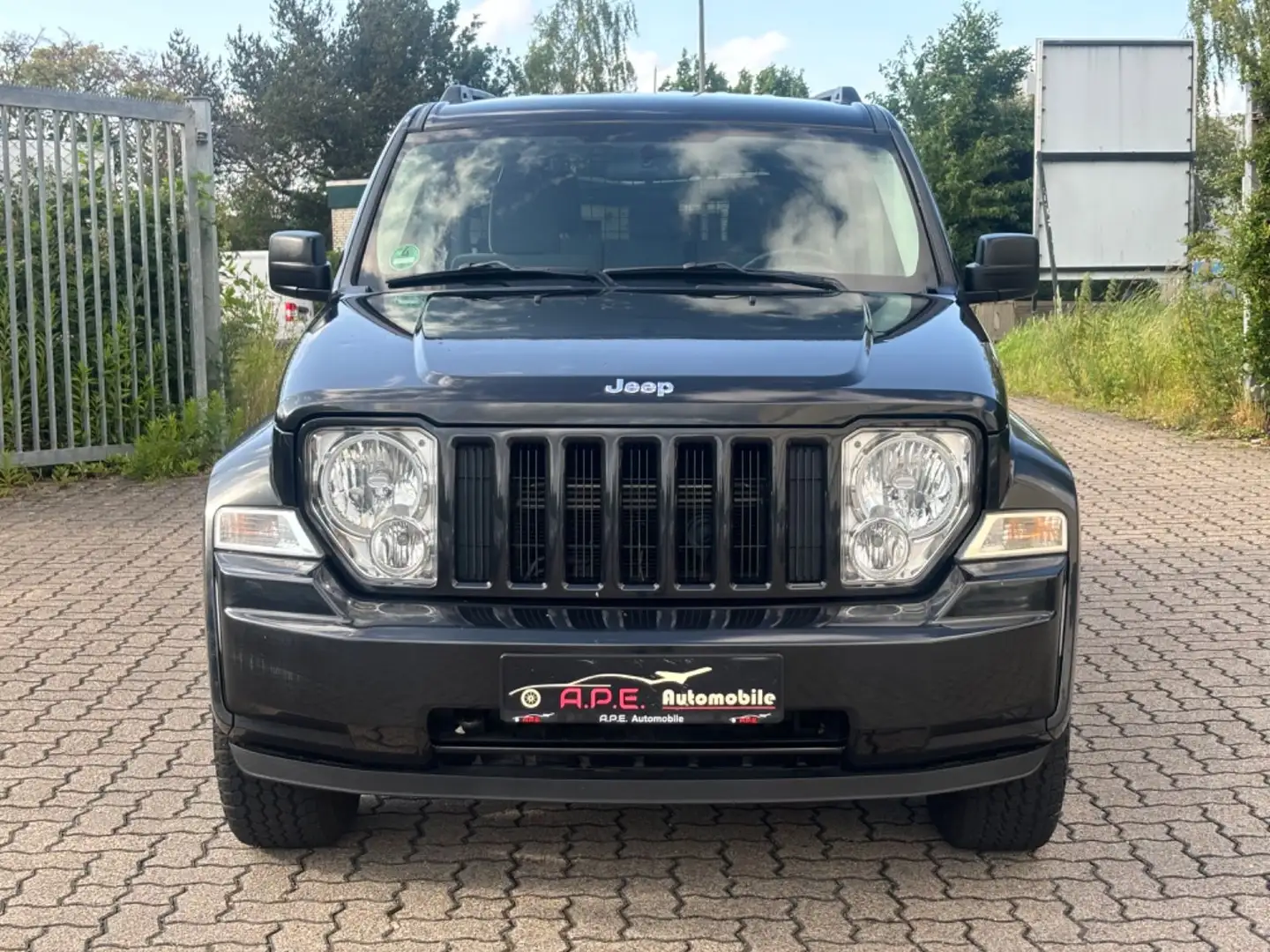 Jeep Cherokee Sport 2.8CRDI TÜV/AU NEU AHK 2700KG 4X4 Noir - 2