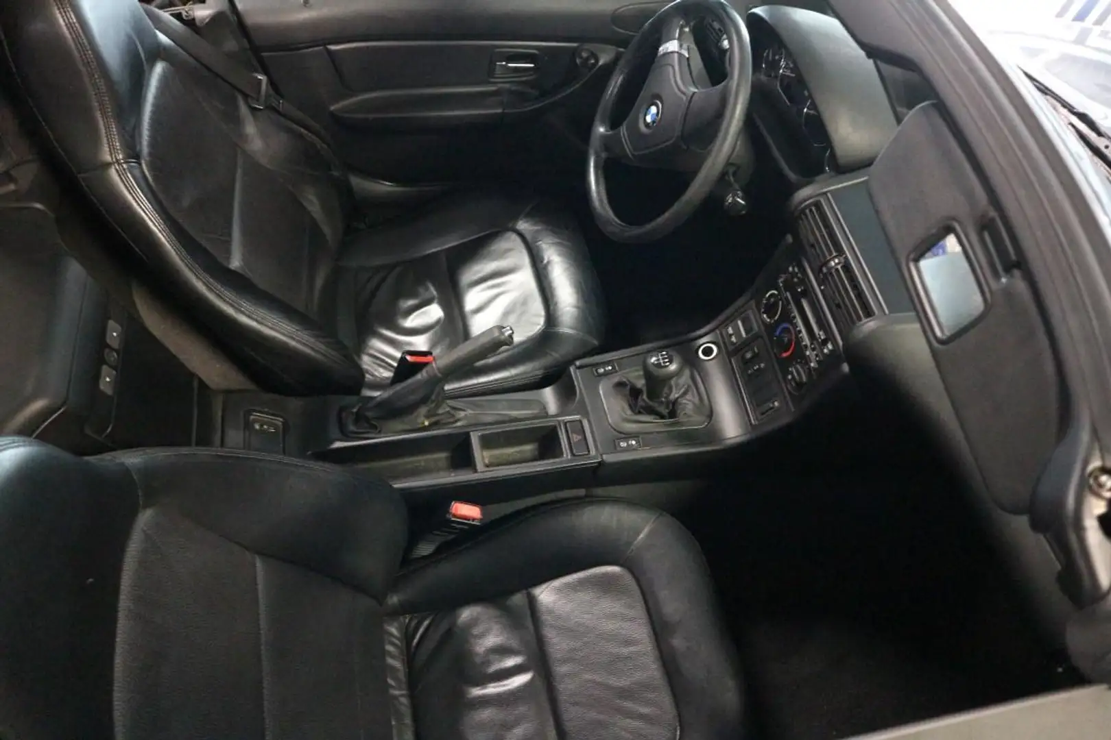 BMW Z3 Roadster 2.8 6 CYL / WIDE BODY / RED LABEL / APK 5 Grijs - 2