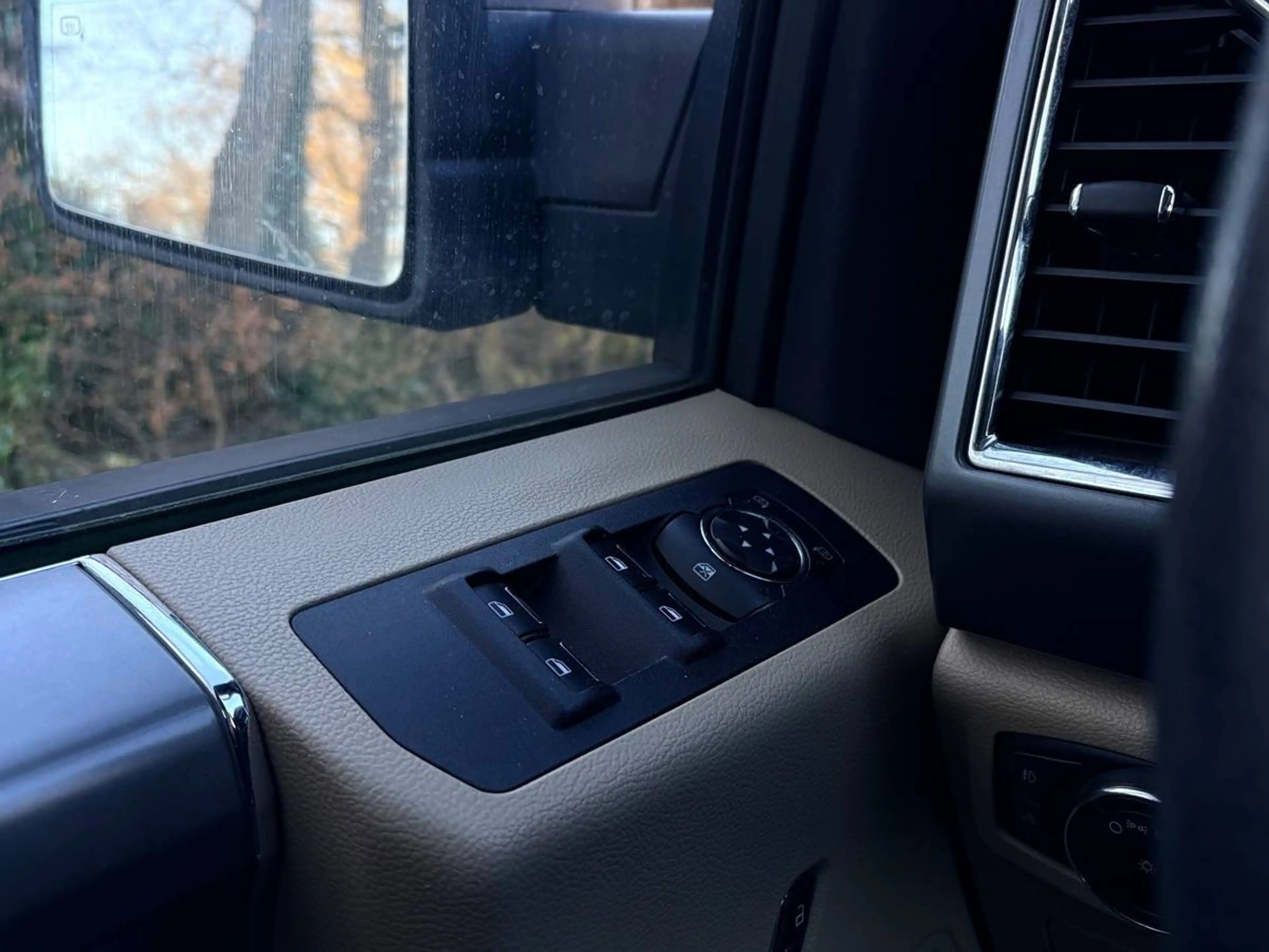 Ford F 150 5.0 V8 SuperCab Aut., Navi, Cruise, ECC, Haak, 20" — photo 12