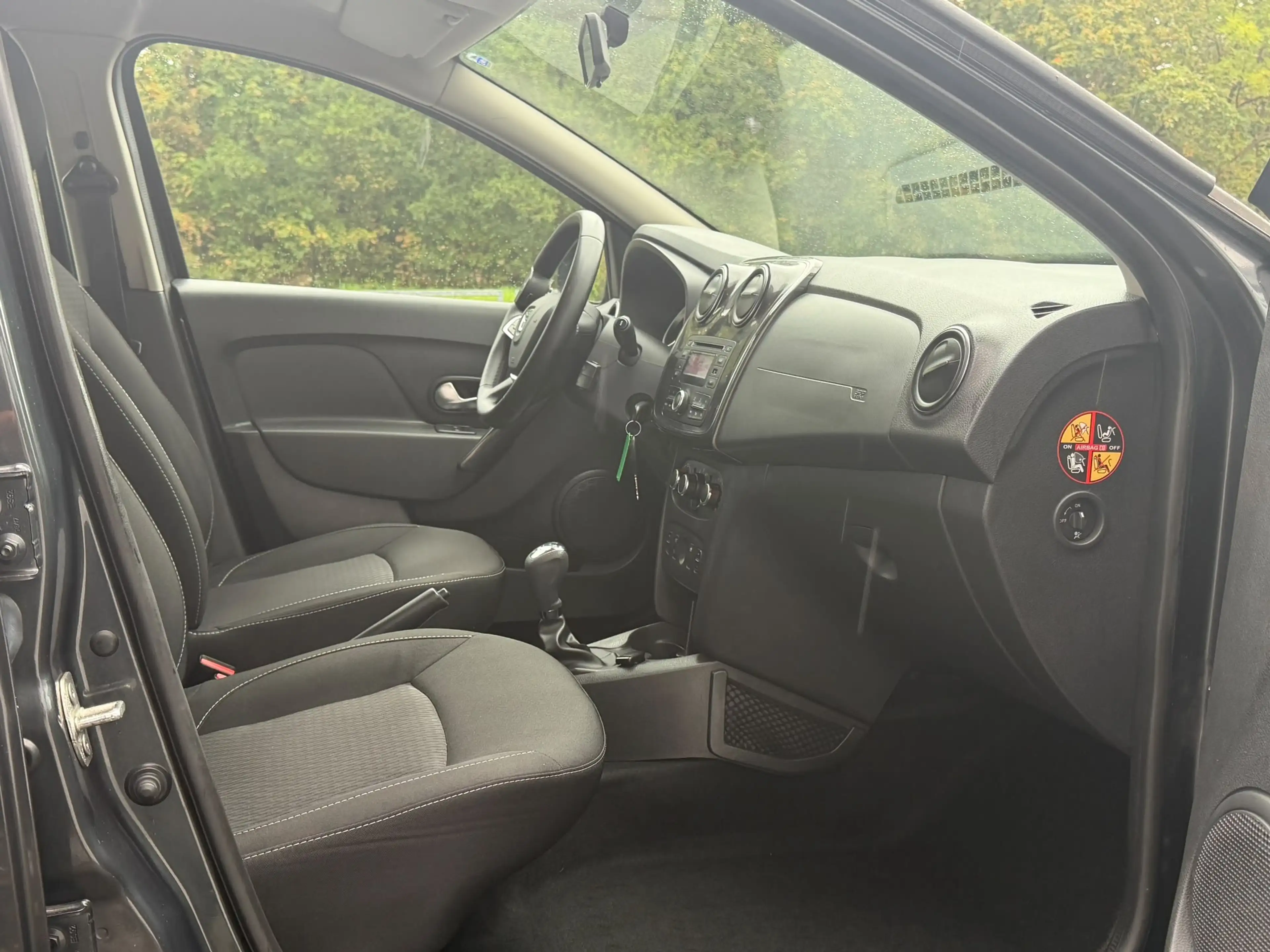 Dacia Logan Laureate 1. Hand Behindertengerecht-Umrüstung mögl. Allwetter HU/AU:NEU — photo 6
